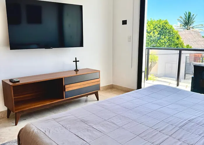 Bright Ocean View With Rooftop Pool Access Puerto Morelos